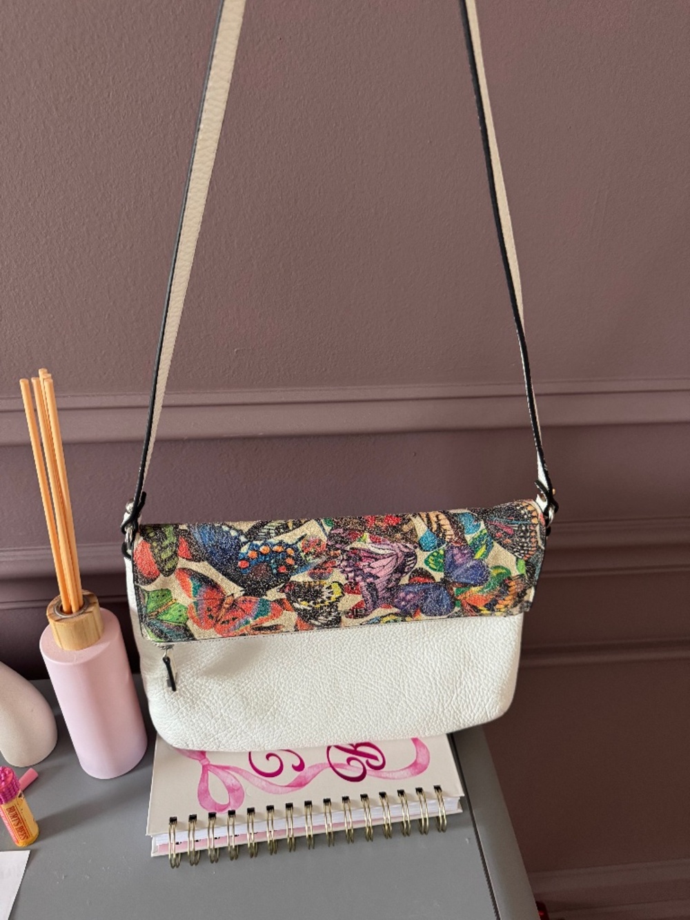 LODIS WHITE LEATHER BAG